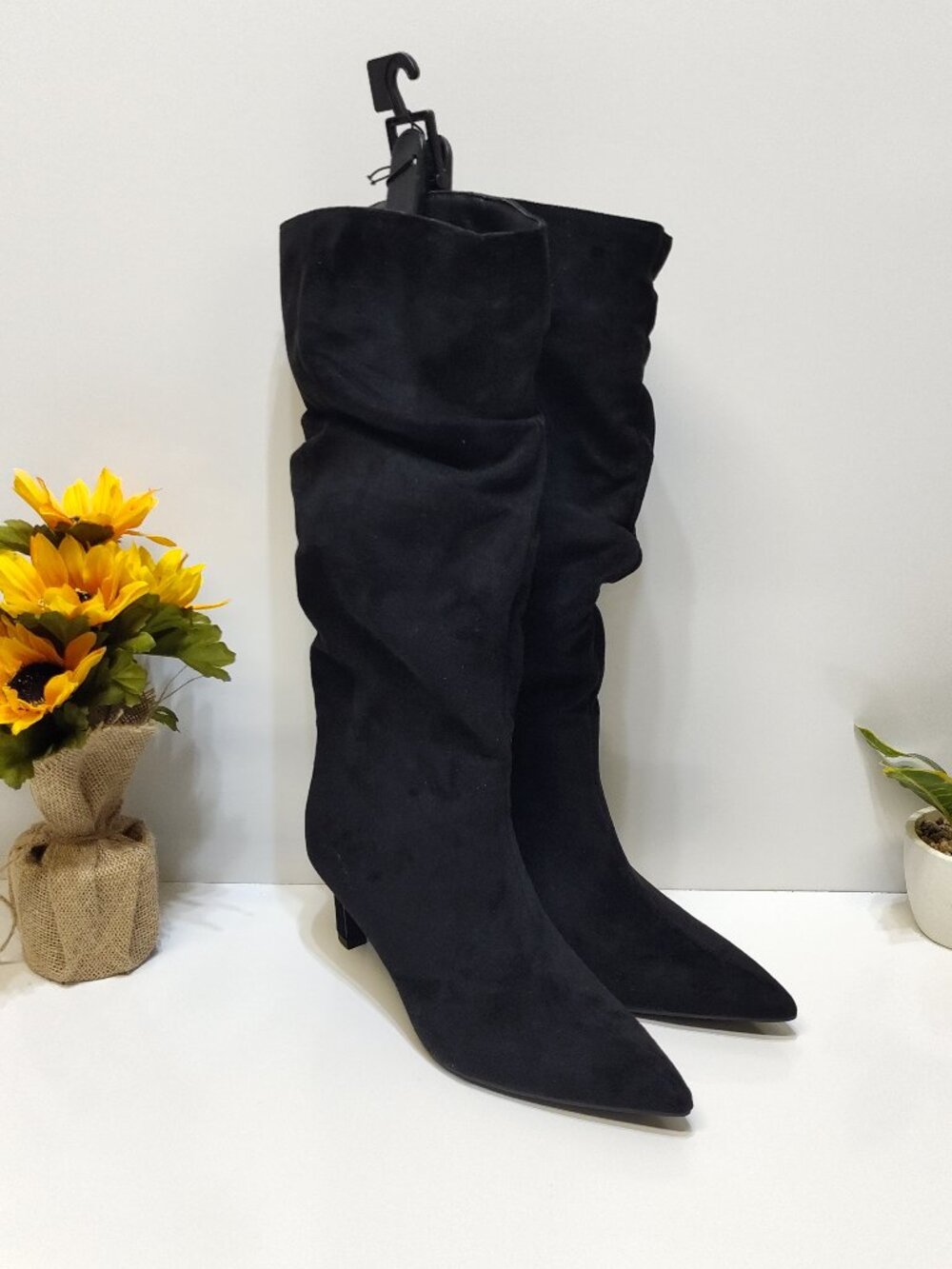 Time and Tru Womens 7W Black Mid Slouch Boots Memory Foam Kitten heels Side Zip